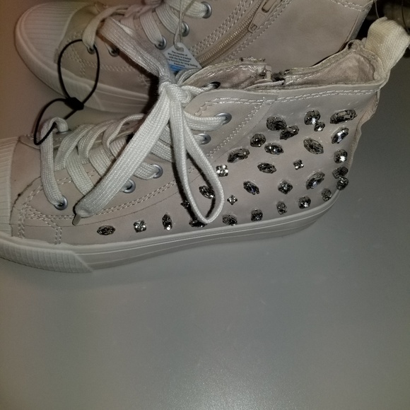 SOLD - Picture 3 of 4